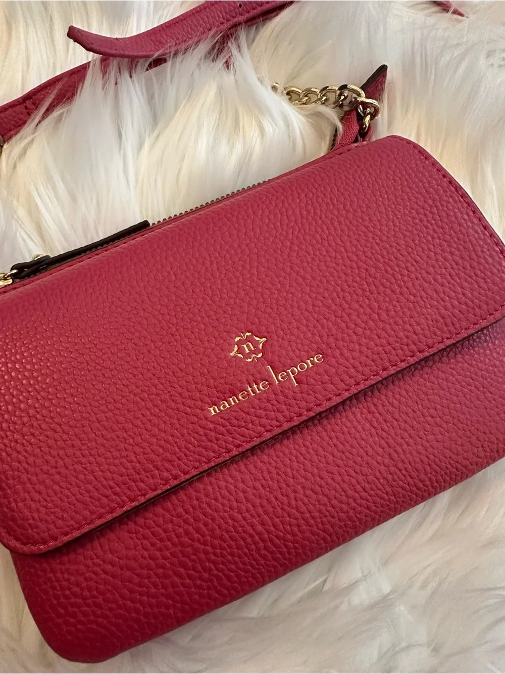 Like New Nanette Lepore Raspberry Pink Vegan Leather Crossbody Gold Chain - Picture 4 of 13